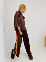 Pull Manches 3/4 VALENTYNE – Détail pompon et col montan – Image 7