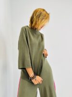 Pull Manches 3/4 VALENTYNE – Détail pompon et col montan – Image 8