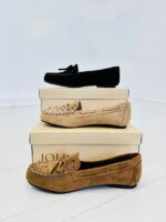Mocassins femme cloutés en daim – Image 2