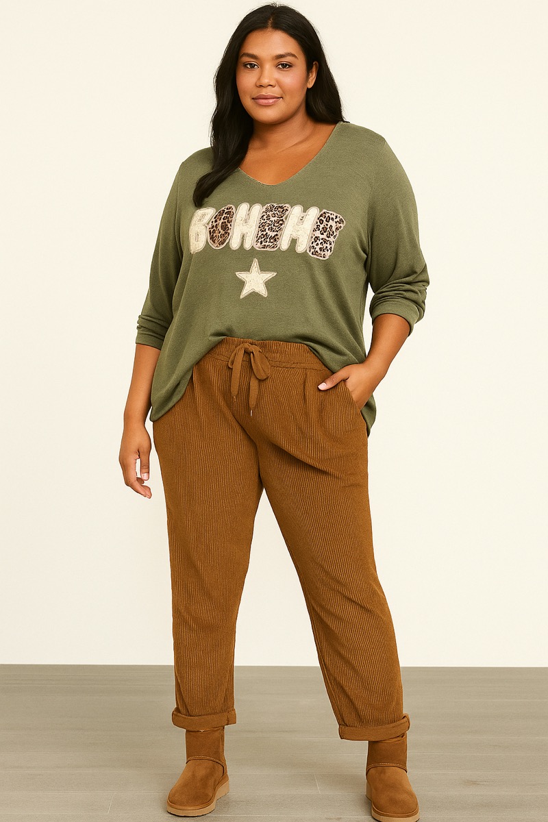 03112025-004 Pull "Bohème" à message texturé – Image 1