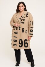 Manteau Imprimé oversize – Esprit urbain italien et allure graphique