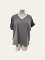 T-shirt col V fluide grande taille – Image 6