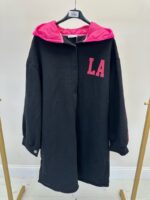 Veste longue grande taille à capuche fuchsia – Esprit urbain et décontracté – Image 5