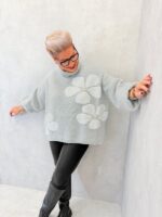 Pull noir motifs fleurs en relief – Image 4