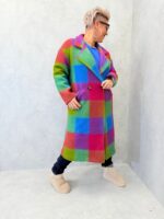 Manteau à carreaux coloré en laine