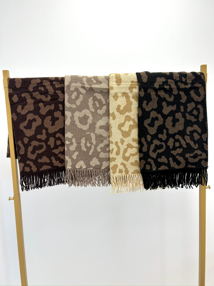 Écharpe Léopard à Franges Viscose Laine – Image 1