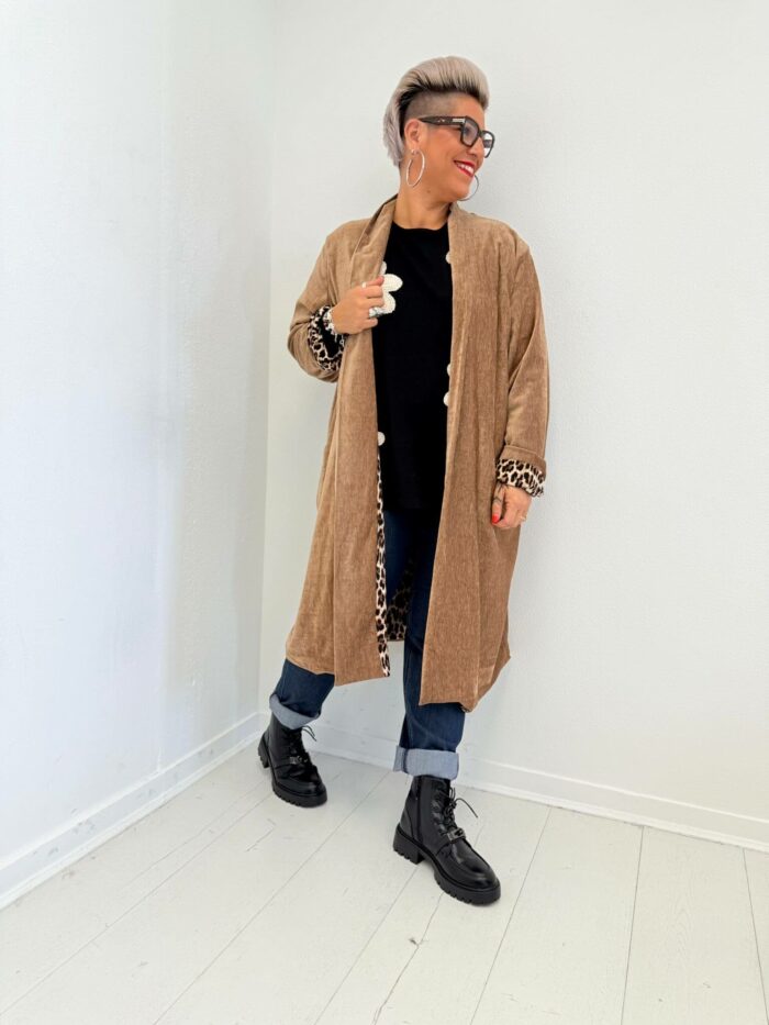 Veste longue fluide avec détails imprimé léopard – Image 1