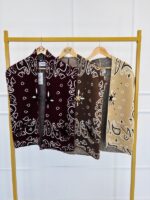 Gilet Imprimé Bandana – Image 2