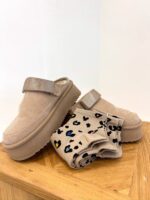 Chaussettes Fantaisie Motif Léopard et Cœurs
