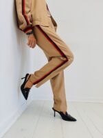 Pantalon Droit à Bandes contrastées – Image 8