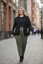 Veste zippée noire chic et confortable – Image 3