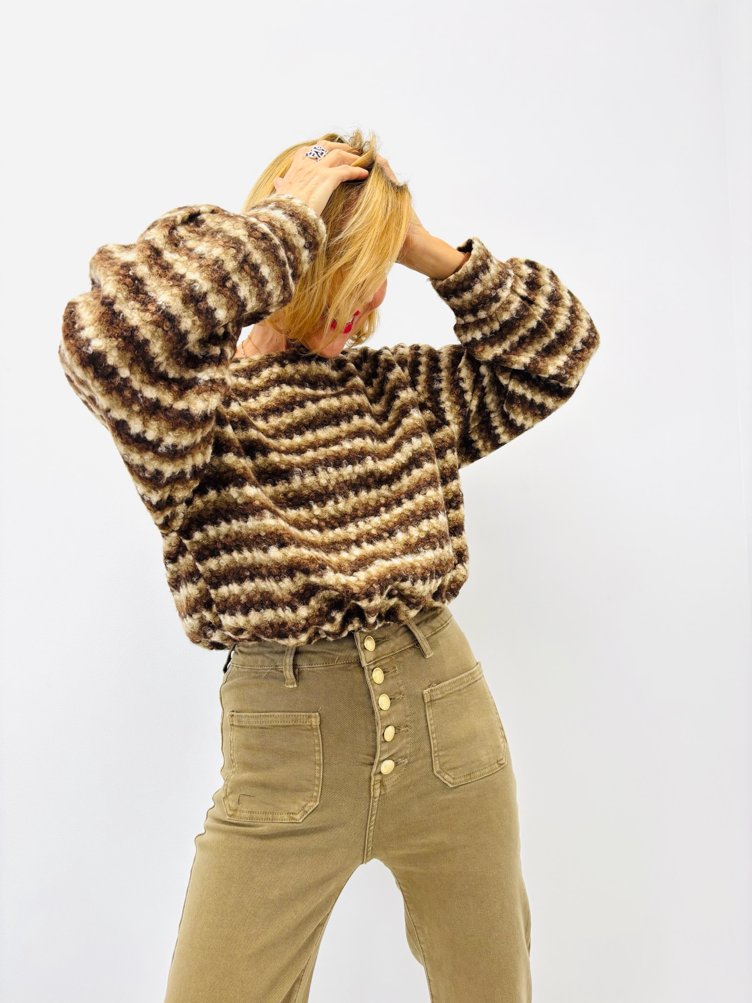 1662E3BF-ADE1-434A-8770-5BDB4672E980 Pull Rayé effet mohair – Style rétro & douceur absolue – Image 1