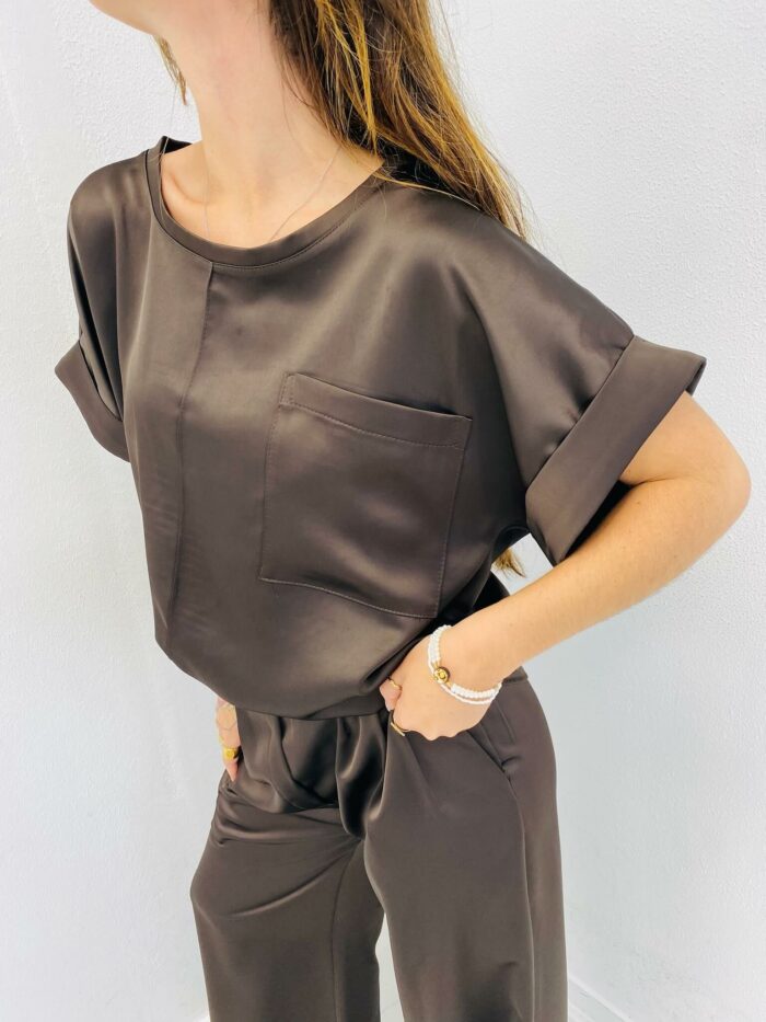 Blouse Satinée à Poche – Image 9