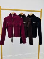 Pull/gilet col montant zippé – Image 2