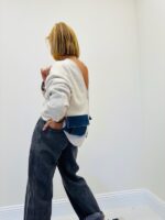 Gilet col V avec poches denim – Image 5