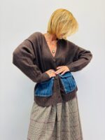 Gilet col V avec poches denim – Image 7