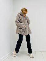 Veste à Capuche en Fausse fourrure – Image 3