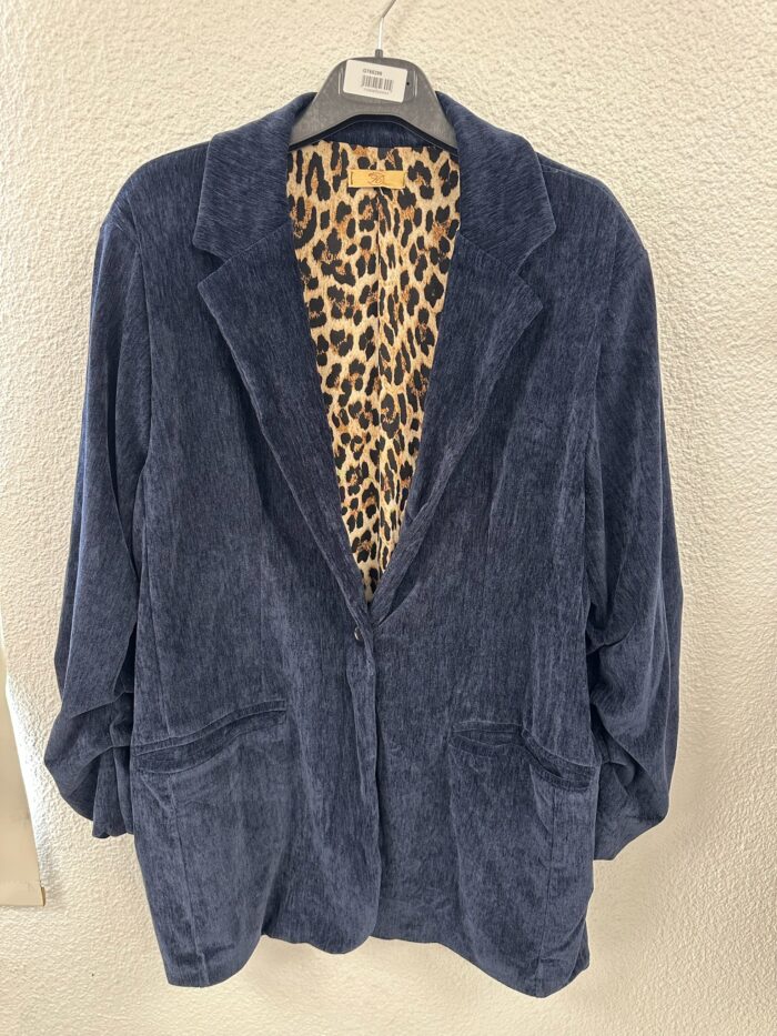 Blazer velours grande taille avec doublure imprimée – Image 8