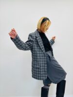 Veste à Carreaux – Élégance intemporelle