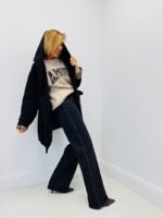 Manteau Doux à Capuche & Détails Léopard – Chaleur Moderne & Style Audacieux