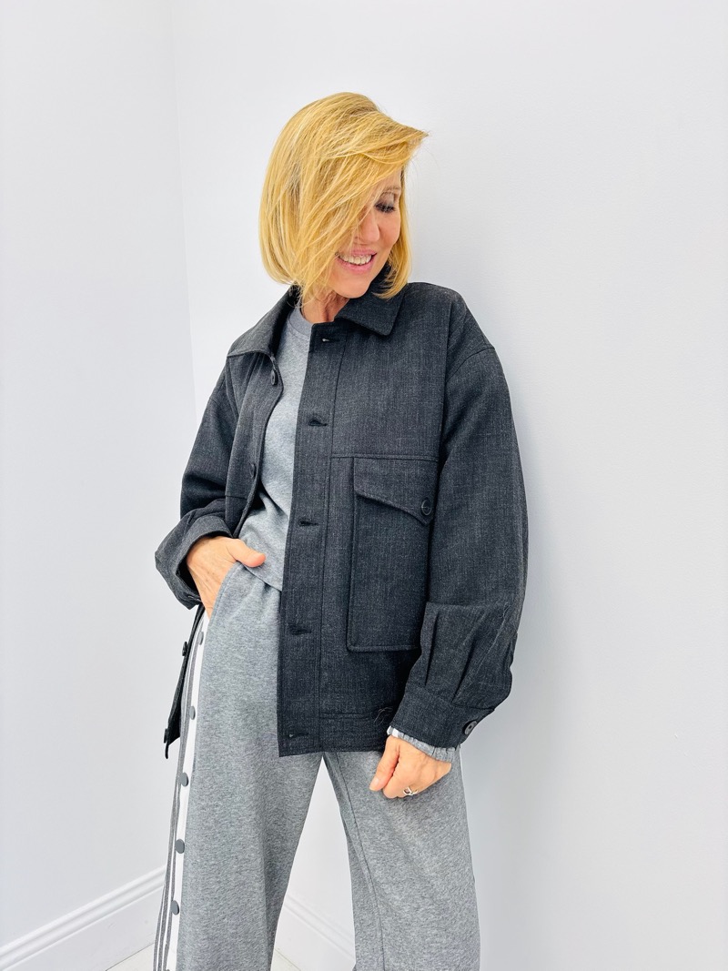 13112025-002 Bomber Tailleur Gris – Style Urbain & Élégance Minimaliste – Image 1