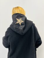 Manteau Doux à Capuche & Détails Léopard – Chaleur Moderne & Style Audacieux – Image 4