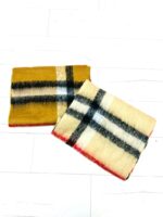 Écharpe à Carreaux Élégante – Inspiration Classique & Douceur Confortable – Image 3