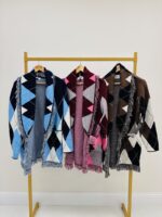 Gilet Long Burlington – Style Graphique & Douceur Premium – Image 2