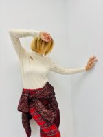 Top Marque Ange – Élégance Moderne & Détail Découpe Signature – Image 5