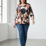 Tunique graphique fluide – Modernité, couleurs chaleureuses & confort absolu