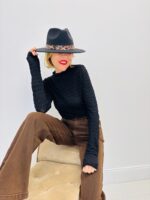 Top Texturé Col Montant – Effet 3D & Élégance Moderne – Image 3