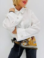 Chemise Blanche Chic – Coupe Moderne & Poignets Bijoux