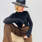 Top Texturé Col Montant – Effet 3D & Élégance Moderne