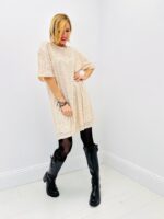 Robe Courte à Sequins – L’Éclat Festif en Toute Simplicité