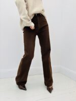 Jean Coupe Flared Chocolat – Silhouette Élancée & Style Chic