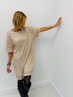 Robe Courte à Sequins – L’Éclat Festif en Toute Simplicité – Image 9