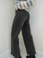 Jean Wide Leg Clouté – Silhouette Élancée & Détails Rock-Chic – Image 5