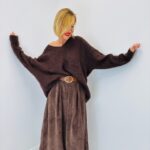 Pull col V Mohair – Douceur luxueuse & volume aérien