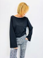 Top Betty – Élégance minimaliste & détail bijou (EMA BLUES) – Image 5