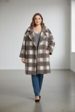 Manteau long à carreaux – Collection Grande Taille – Image 9