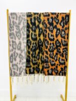 Écharpe Léopard – Douce, Tendance & Parfaite pour l’Hiver