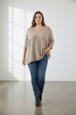 Pull oversize noir col V – Collection Grande Taille