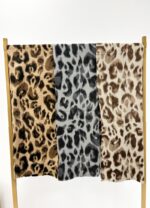 Écharpe Léopard – Douce, Chic & Indispensable pour l’Hiver