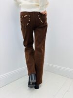 Jean Wide Leg Détail Cœurs Léopard – Silhouette Moderne & Touche Glam – Image 5