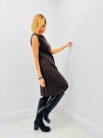 Robe Plissée Sans Manches 52% Viscose – Élégance Italienne & Confort Premium – Image 3