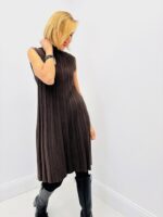 Robe Plissée Sans Manches 52% Viscose – Élégance Italienne & Confort Premium