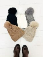 Bonnet Torsadé avec Pompon – Doux, Chaud & Ultra Tendance – Image 2