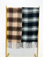 Écharpe à Carreaux Douce & Oversize – Motif Tartan Chic