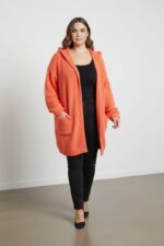 Gilet long à capuche en maille bouclette