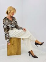 Tunique Léopard EMA BLUES – Fluidité, Style & Allure Féline – Image 4